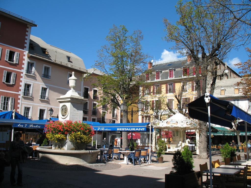 Studio Barcelonnette Ubaye, Provence Enchastrayes Экстерьер фото